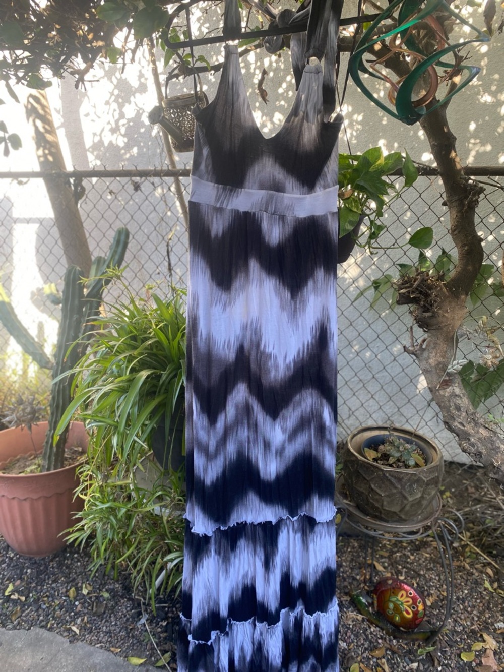 Women's Black and White Tie-Dye Maxi Dress - Sleeveless V-Neck